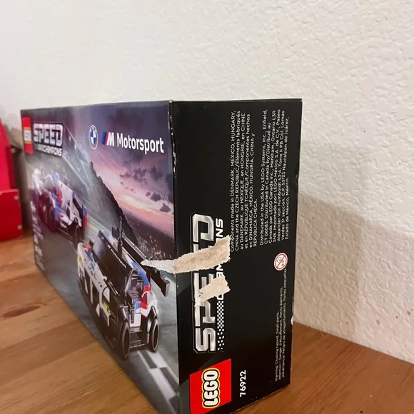 LEGO Speed Champions BMW Race Car Set - Black, White, Blue - Picture 4 of 4